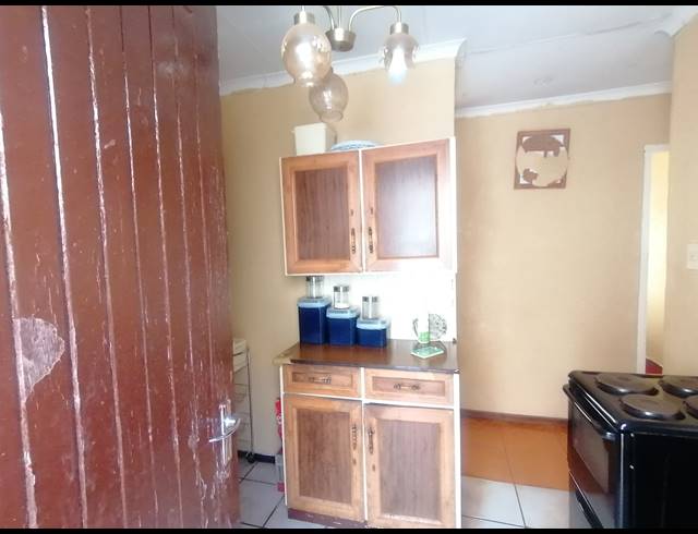 4 BEDROOM FREESTANDING SOLD IN KANANA